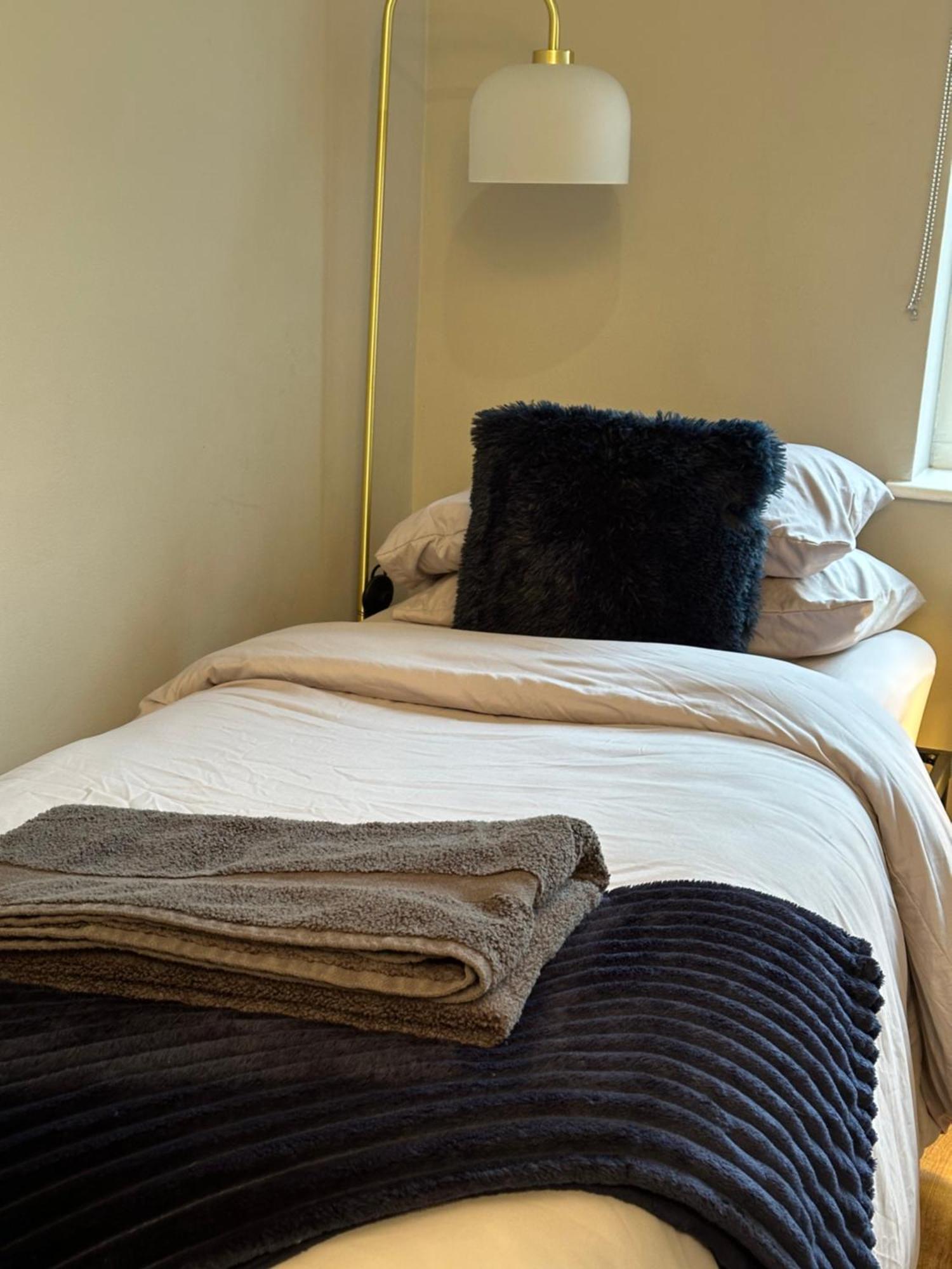 W9 Gem Stylish 2 Bed Flat London