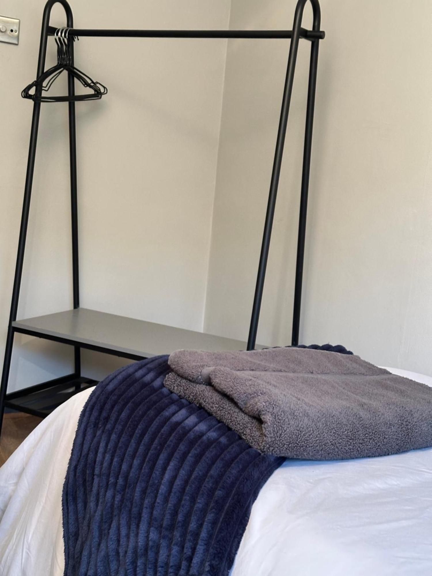 W9 Gem Stylish 2 Bed Flat London